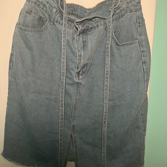 Plus Criss Cross Back Suspender Denim Dress from Shein - Picture 4 of 7